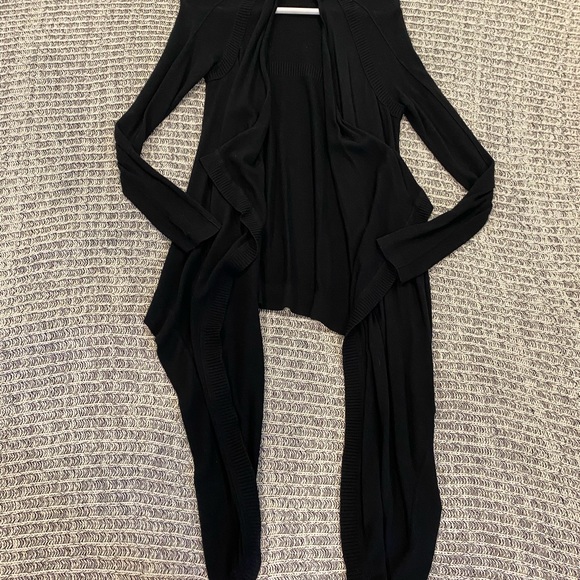 Lululemon Universal Wrap - Picture 2 of 6